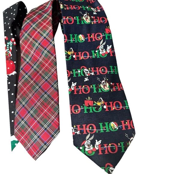 Holiday ties. Looney tunes, J. Garcia, Tommy Hilfiger, Nicole Miller New York - Picture 4 of 8